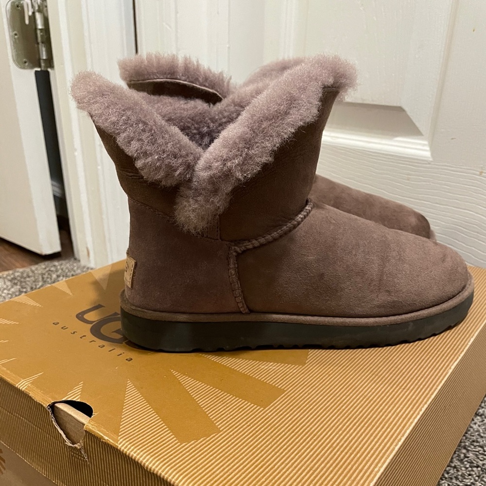 Ugg mini cuff boot - Picture 2 of 4